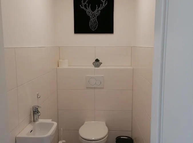 Franz Josef - By Mynests