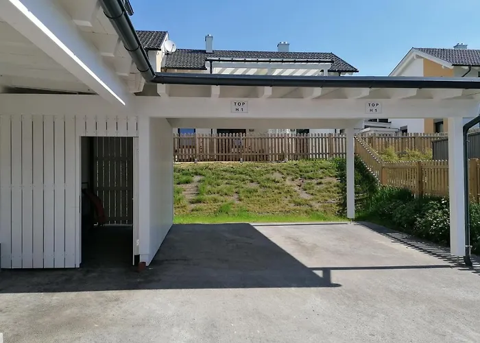 Franz Josef - By Mynests