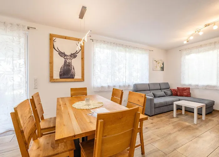 Franz Josef - By Mynests *